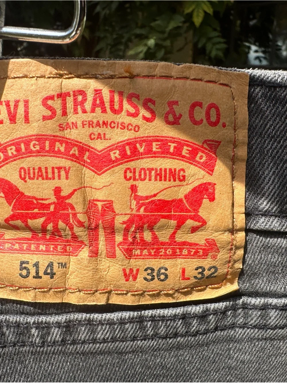 Levis straight leg